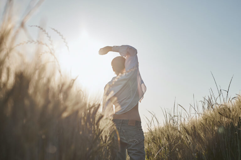 Natürliches Porträt-Shooting in der Abendsonne