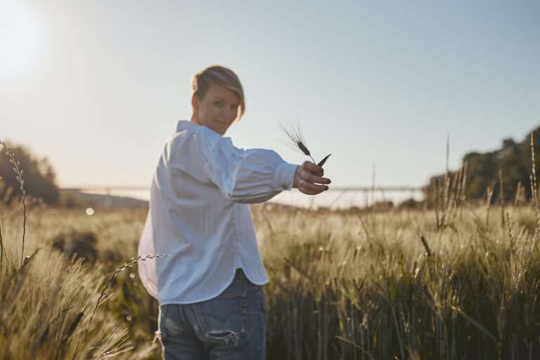 Natürliches Porträt-Shooting in der Abendsonne